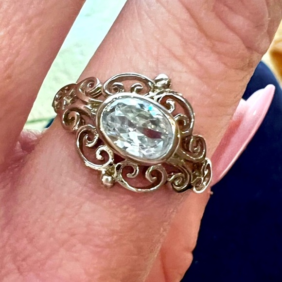 Vintage Filigree Ring with Large White Sapphire Solid 925 Sterling Silver - Picture 3 of 16